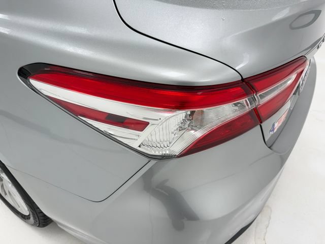 Used 2020 Toyota Camry LE FWD image 16