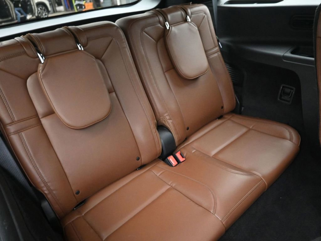 Used 2020 Lincoln Aviator Reserve w/ Equipment Group 201A image 9