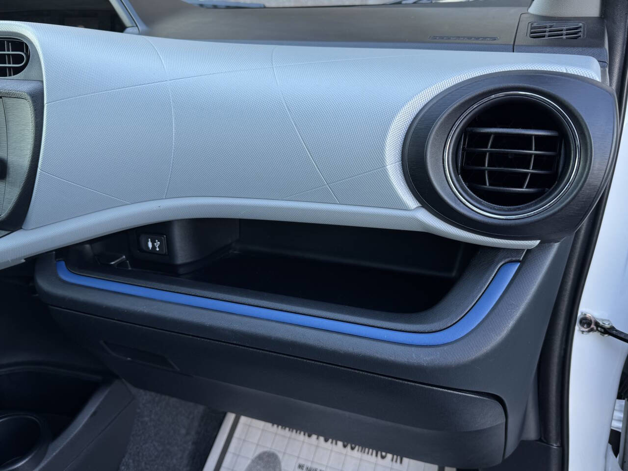 Used 2012 Toyota Prius C Three FWD image 33