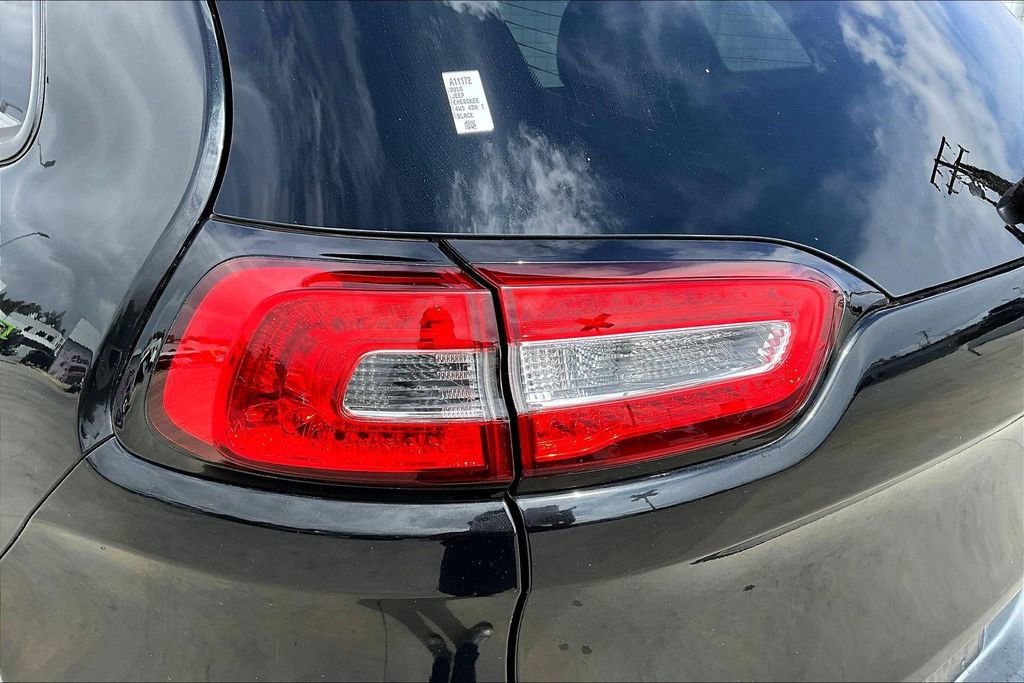 Used 2016 Jeep Cherokee Trailhawk w/ Comfort/Convenience Group image 34