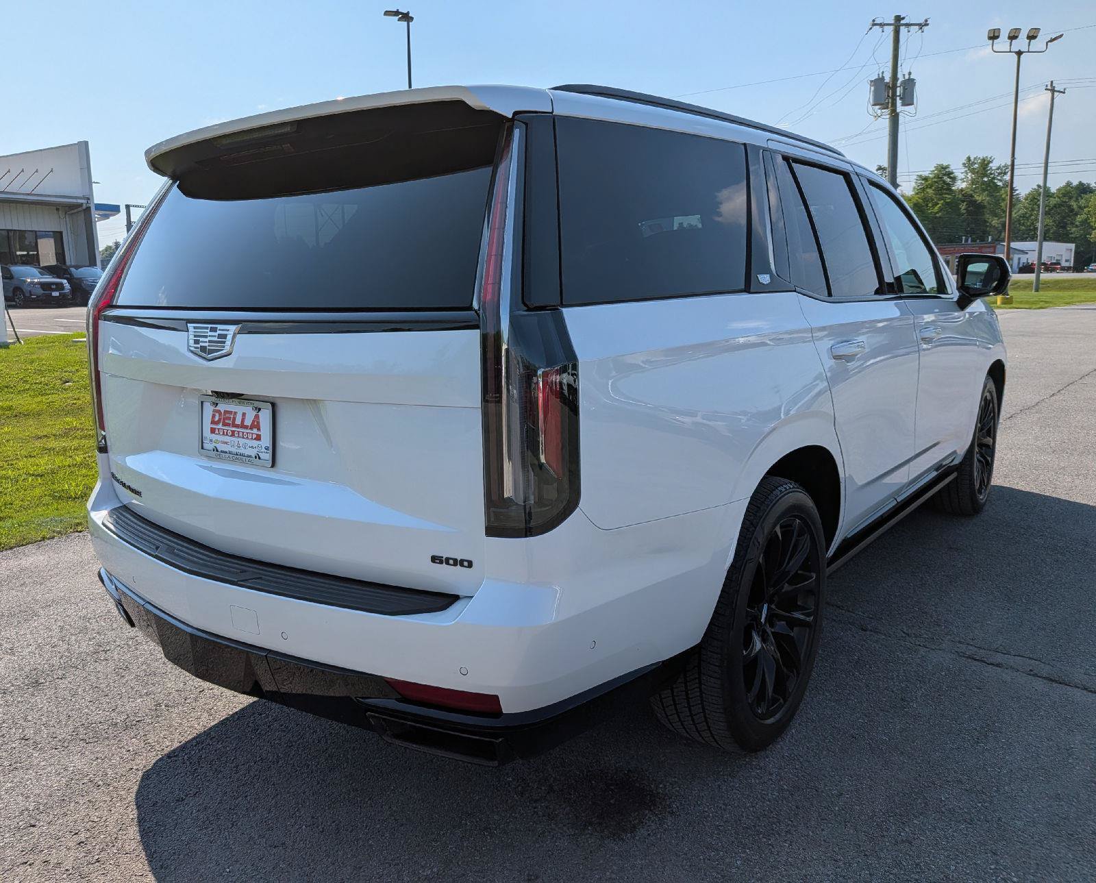 Used 2021 Cadillac Escalade Sport Platinum w/ LPO, ONYX Package AWD/4WD image 7