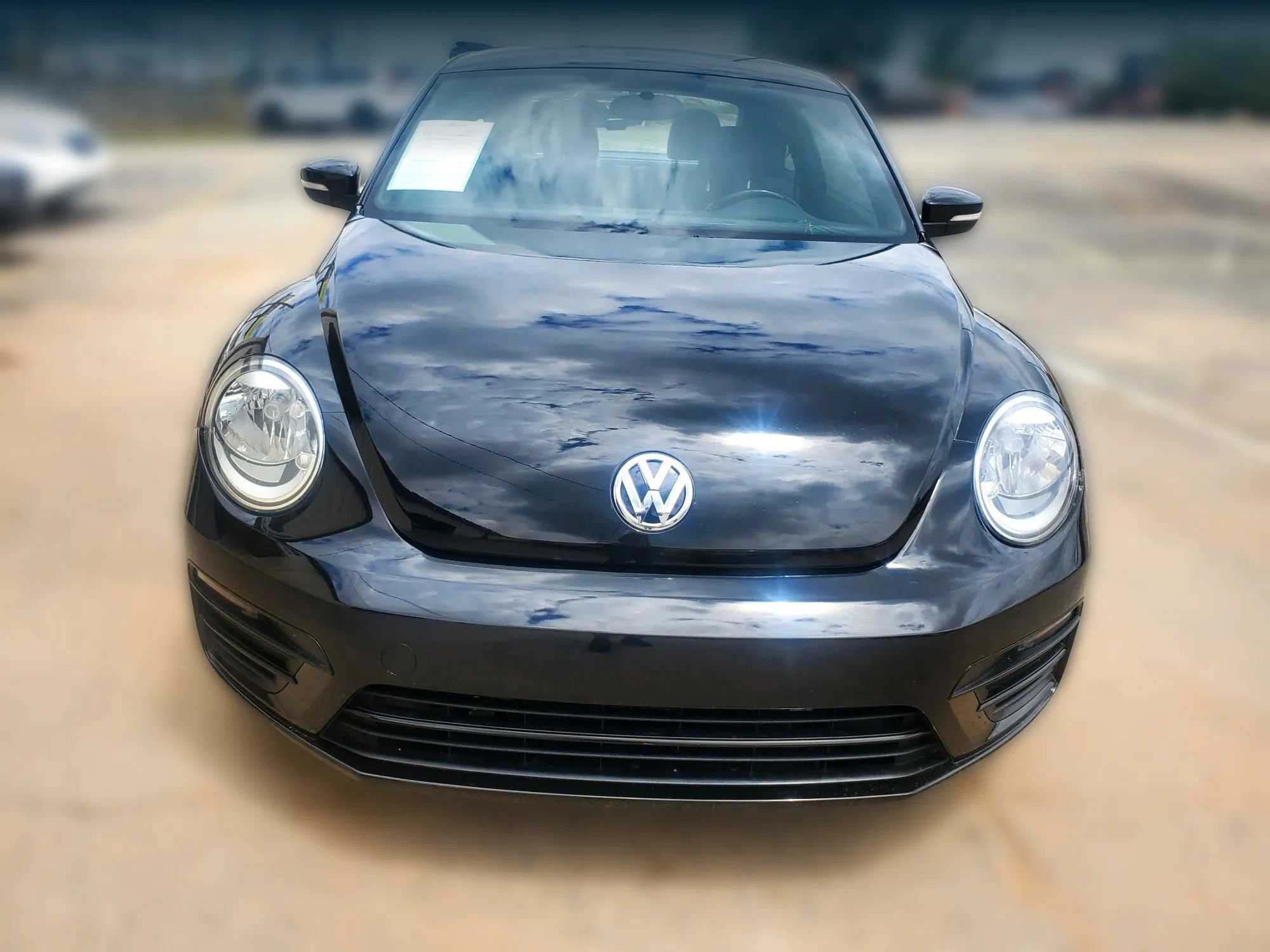 Used 2019 Volkswagen Beetle 2.0T S FWD image 17
