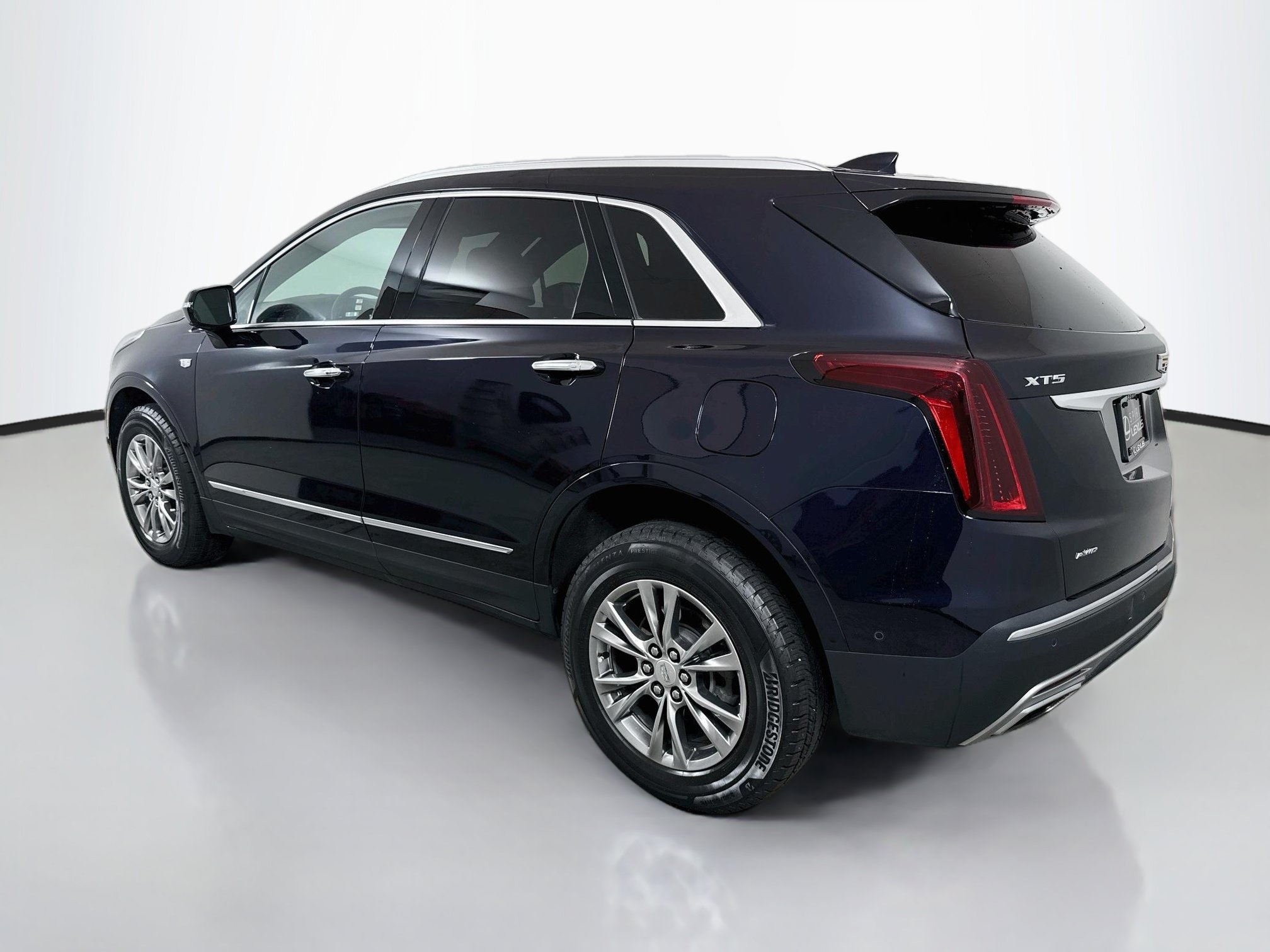 Used 2021 Cadillac XT5 Premium Luxury AWD/4WD image 5