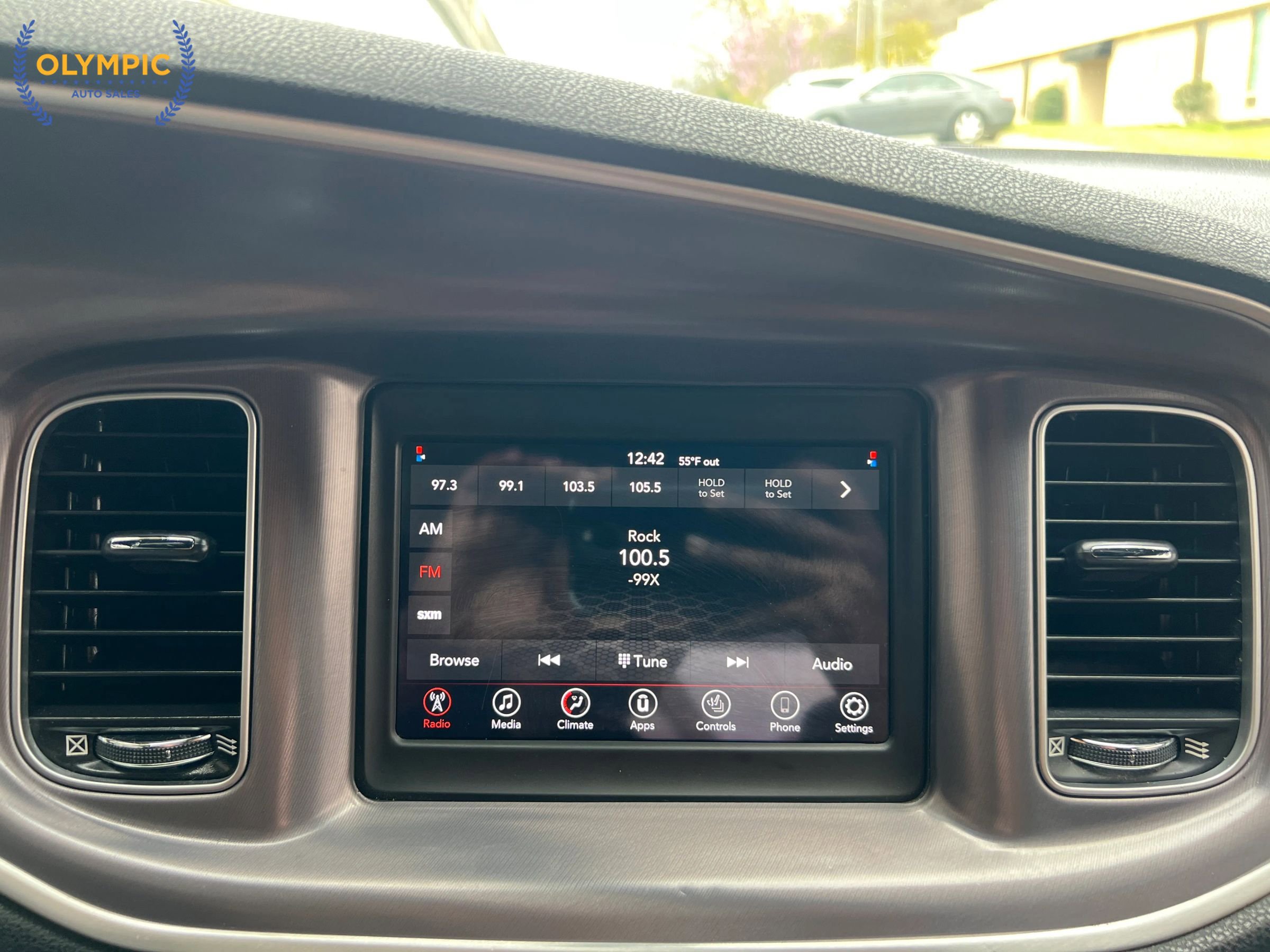 Used 2019 Dodge Charger SXT w/ Leather Interior Group image 31