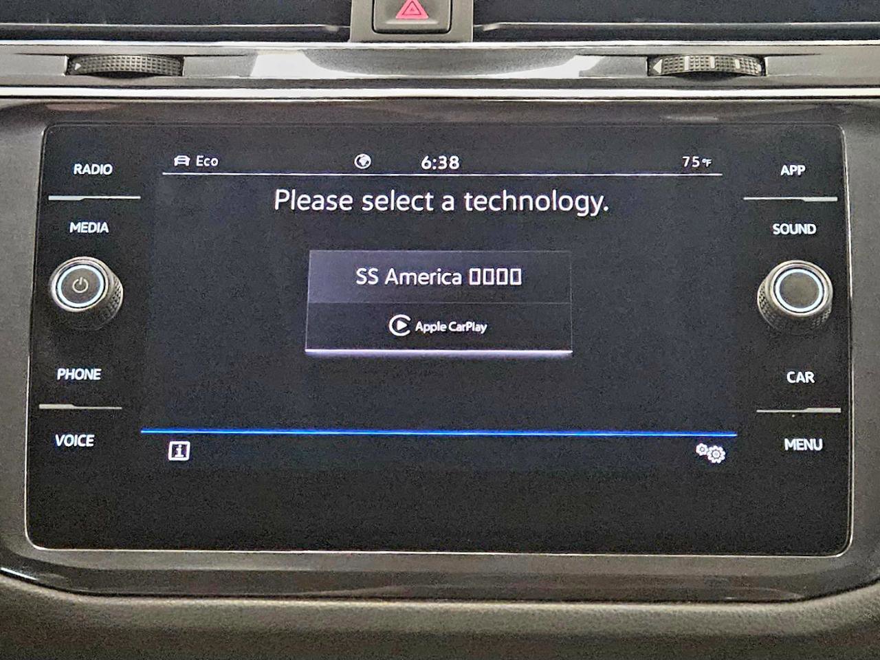 Used 2023 Volkswagen Tiguan SE image 23