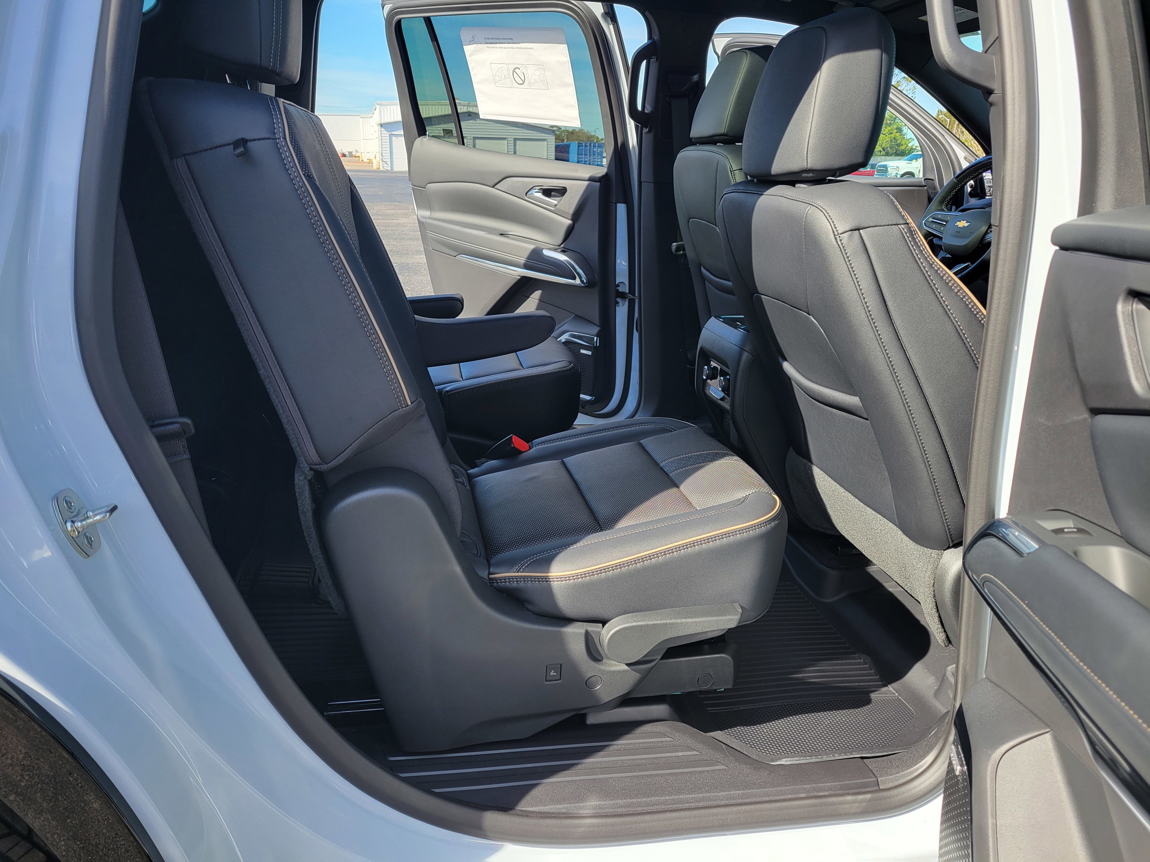 New 2026 Chevrolet Traverse High Country w/ LPO, Floor Liner Package FWD image 36