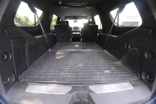 Used 2022 Chevrolet Suburban Z71 w/ Z71 Off-Road Package AWD/4WD image 28