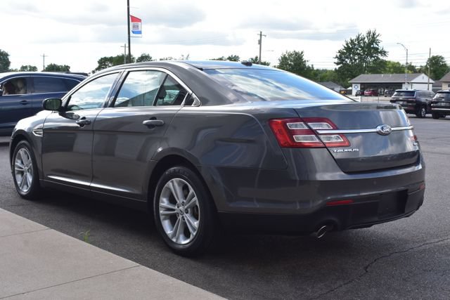 Used 2017 Ford Taurus SEL FWD image 14