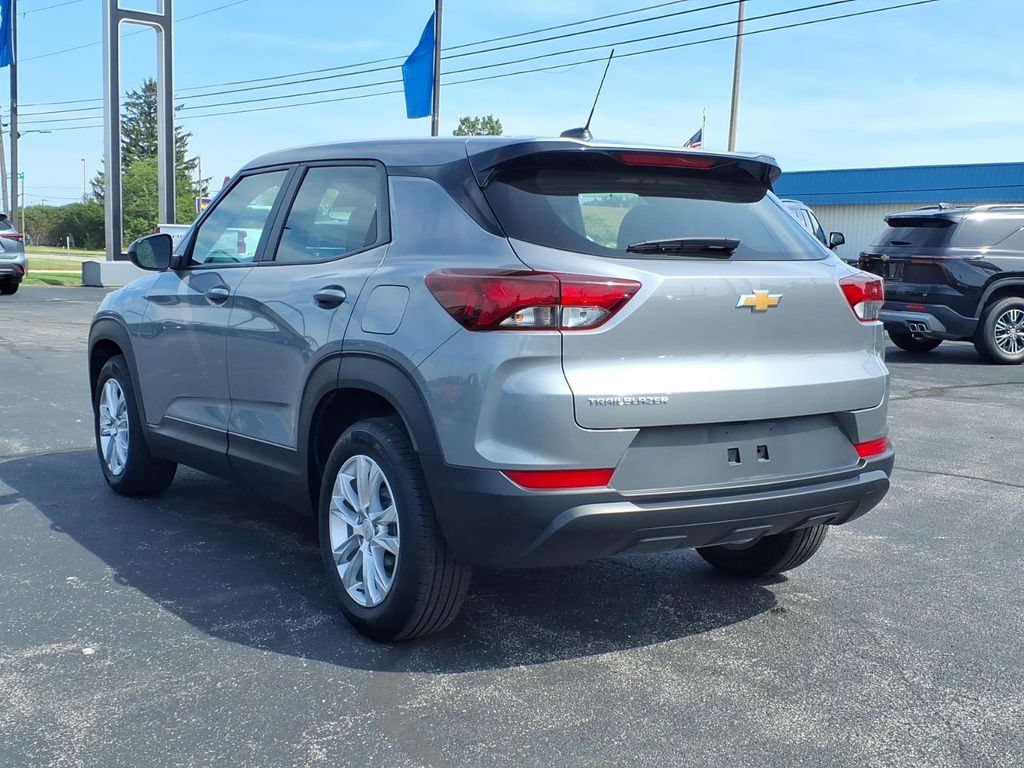 Used 2023 Chevrolet TrailBlazer LS FWD image 8