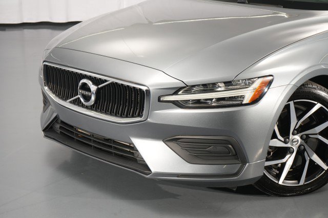 Used 2019 Volvo S60 T6 Momentum AWD/4WD image 3
