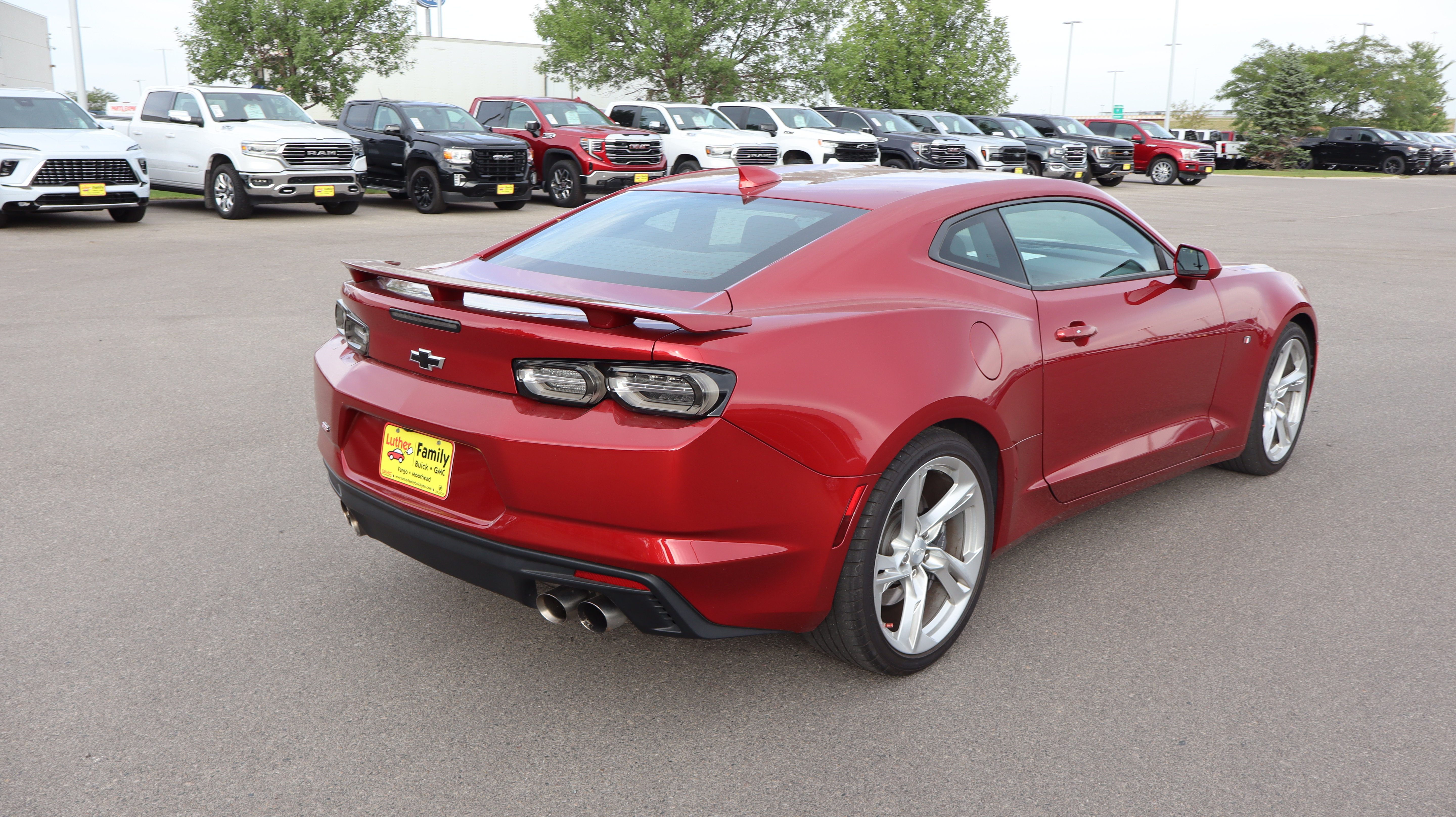 Used 2019 Chevrolet Camaro SS RWD image 7