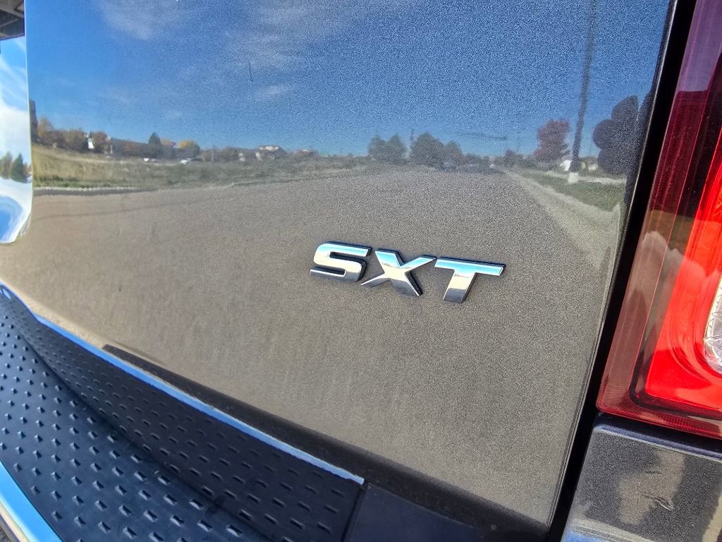 Used 2020 Dodge Grand Caravan SXT image 10