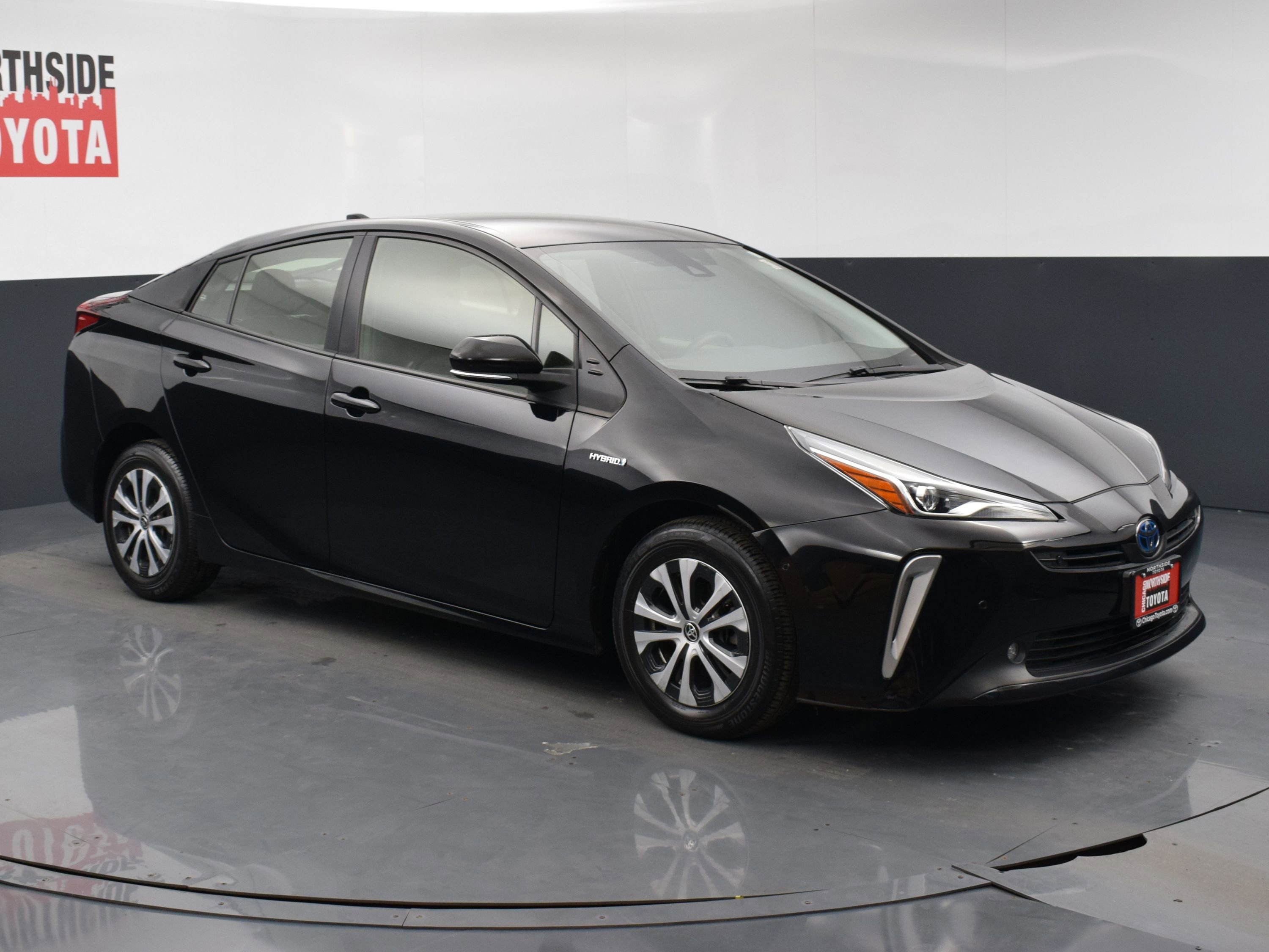 Used 2021 Toyota Prius LE image 6