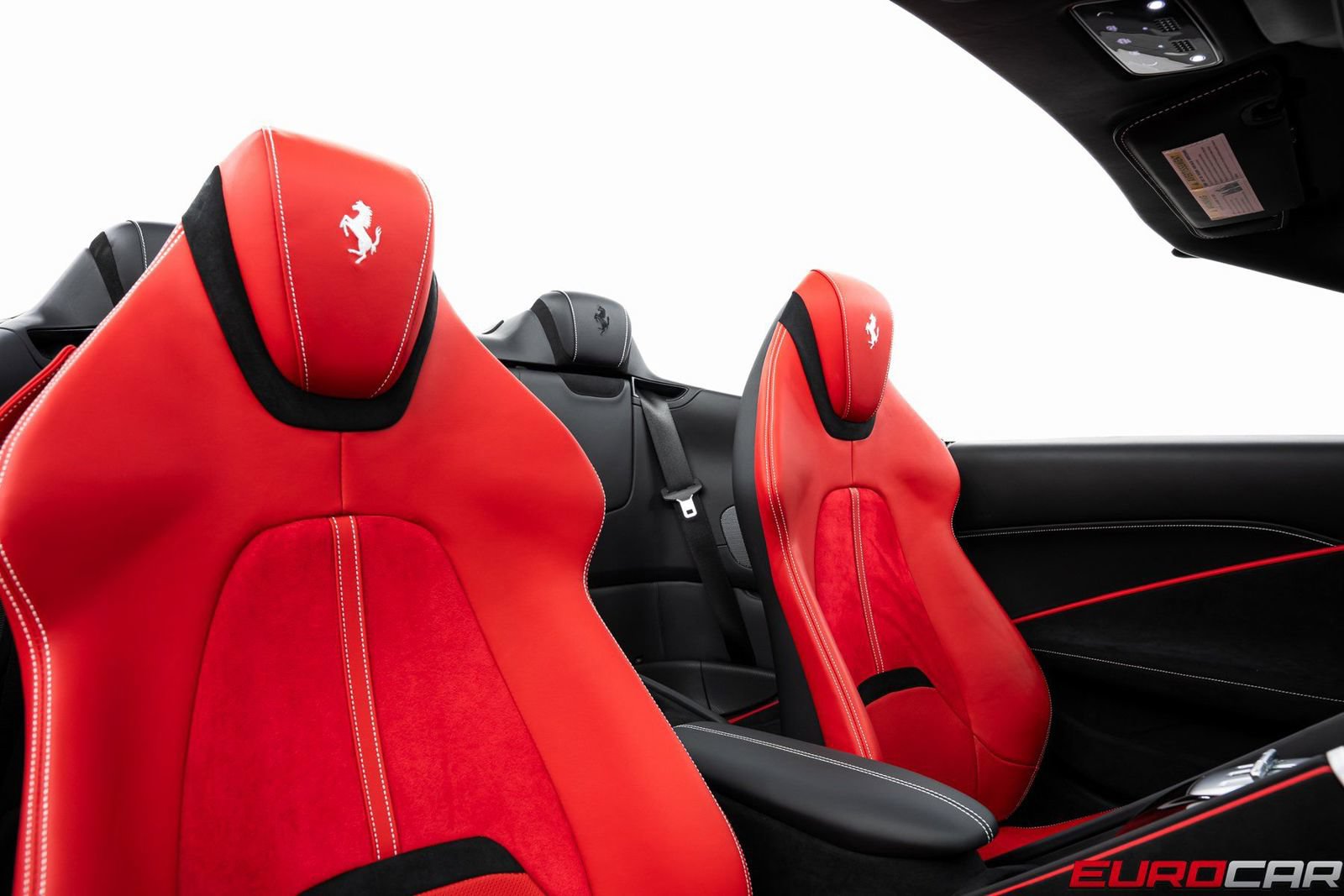 Used 2025 Ferrari Roma Spider RWD image 37