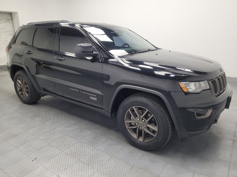 Used 2017 Jeep Grand Cherokee Laredo 75th Anniversary RWD image 11