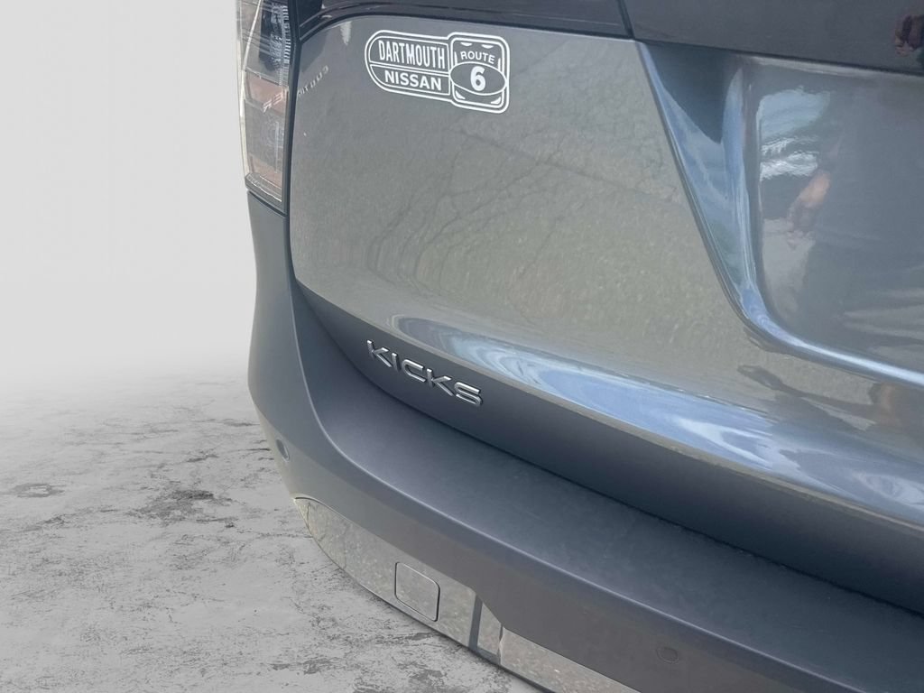Used 2025 Nissan Kicks SV FWD image 5