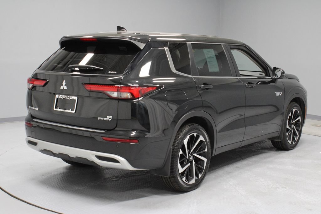Used 2023 Mitsubishi Outlander SE AWD/4WD image 13