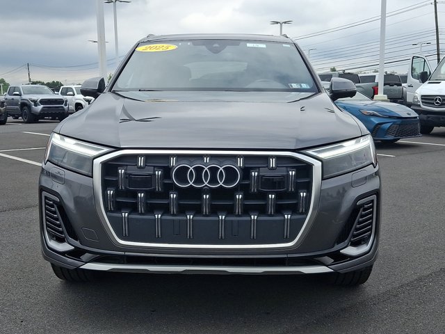 Used 2025 Audi Q7 3.0T Premium Plus AWD/4WD image 2