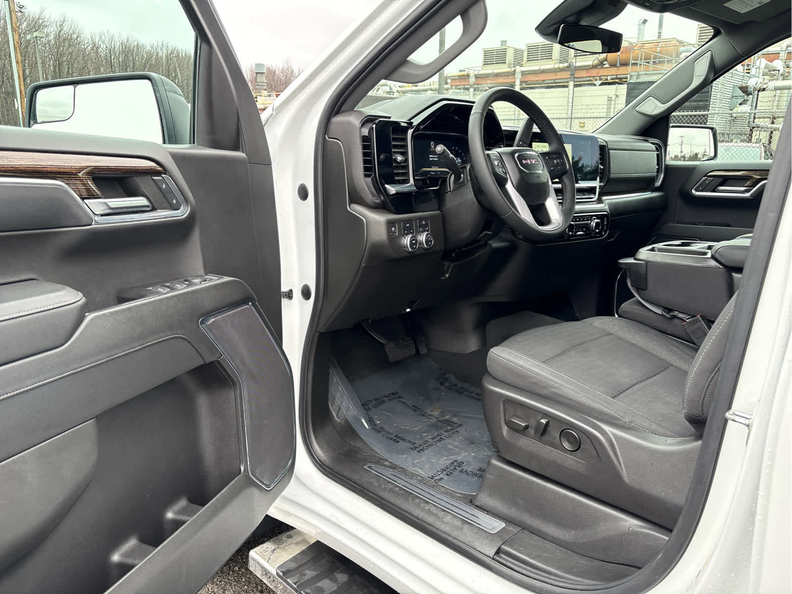 Used 2023 GMC Sierra 1500 Elevation image 13