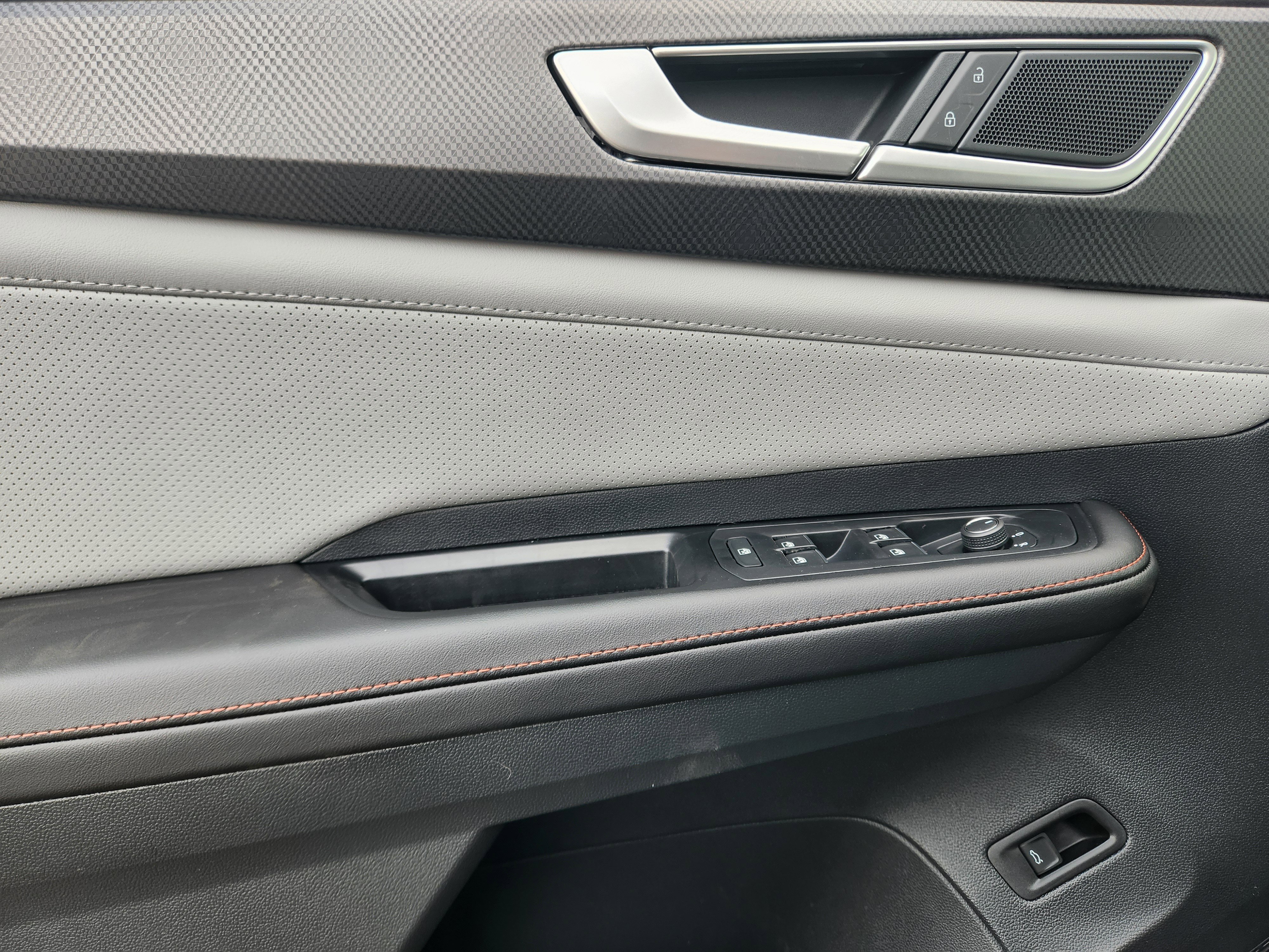 New 2026 Volkswagen Atlas Peak Edition AWD/4WD image 16