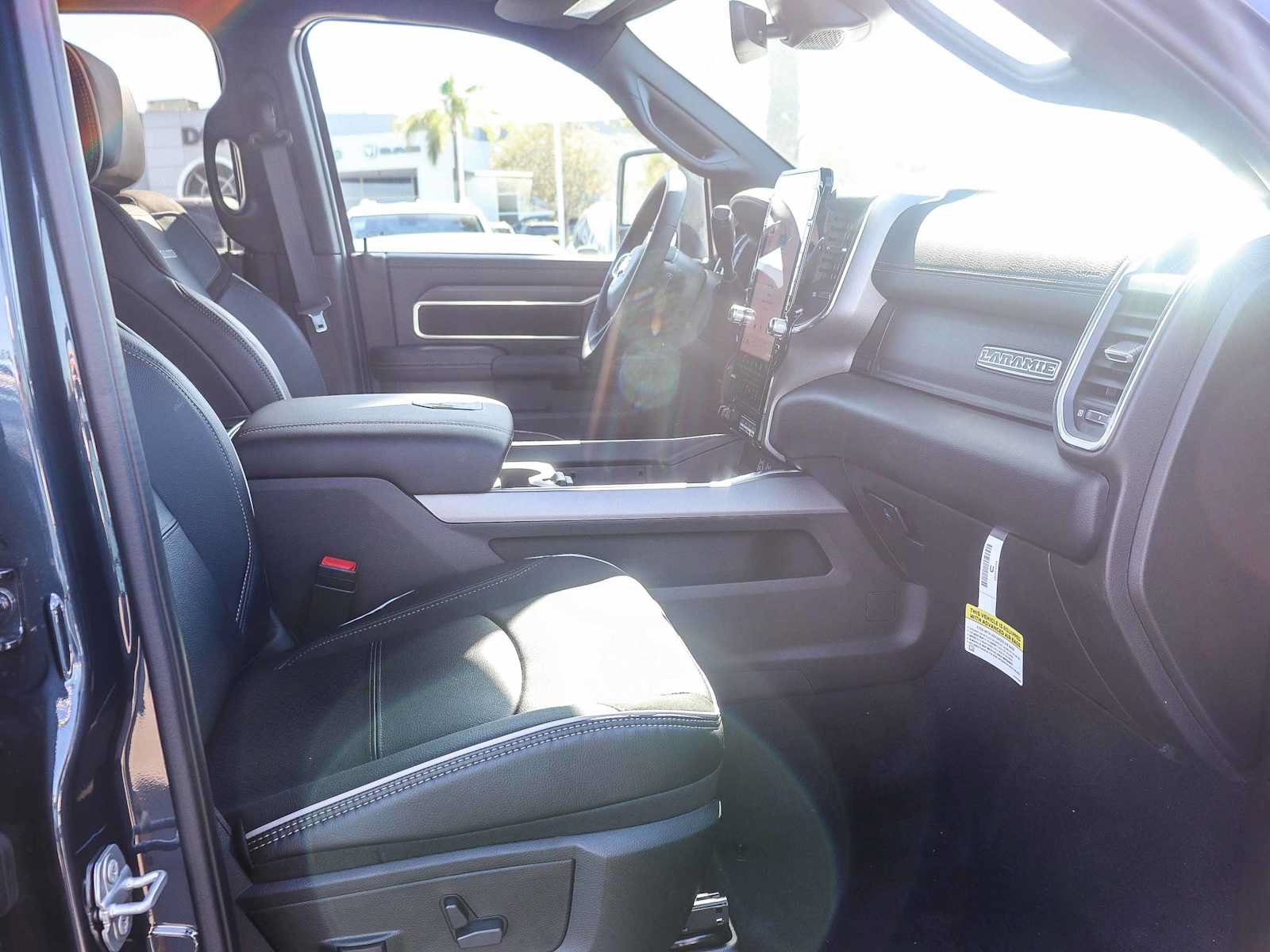 New 2026 RAM 3500 Laramie AWD/4WD image 26