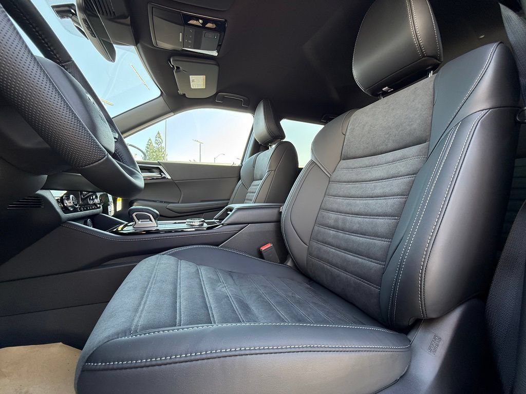 New 2026 Mitsubishi Outlander LE FWD image 37