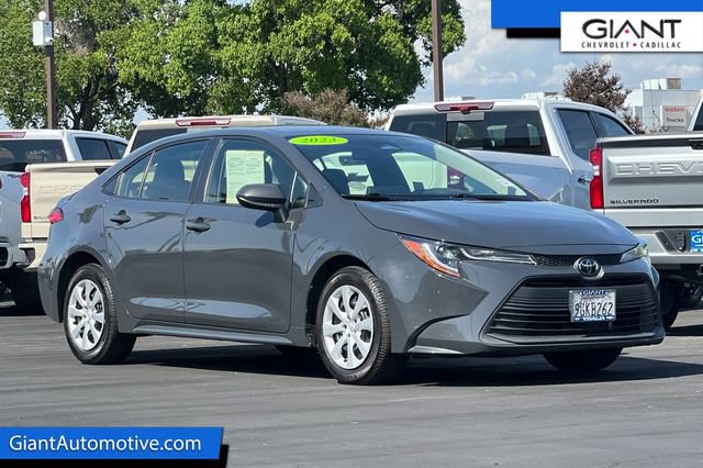 Used 2023 Toyota Corolla LE FWD image 1