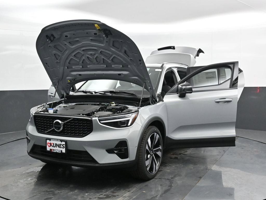 New 2025 Volvo XC40 B5 Ultra w/ Climate Package AWD/4WD image 49