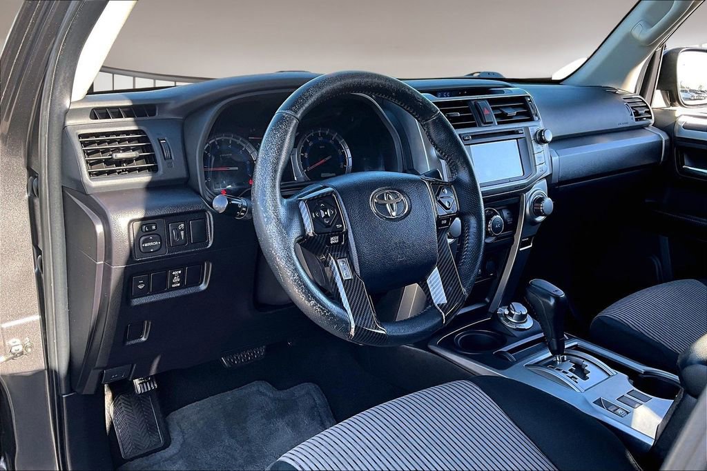 Used 2016 Toyota 4Runner SR5 image 13