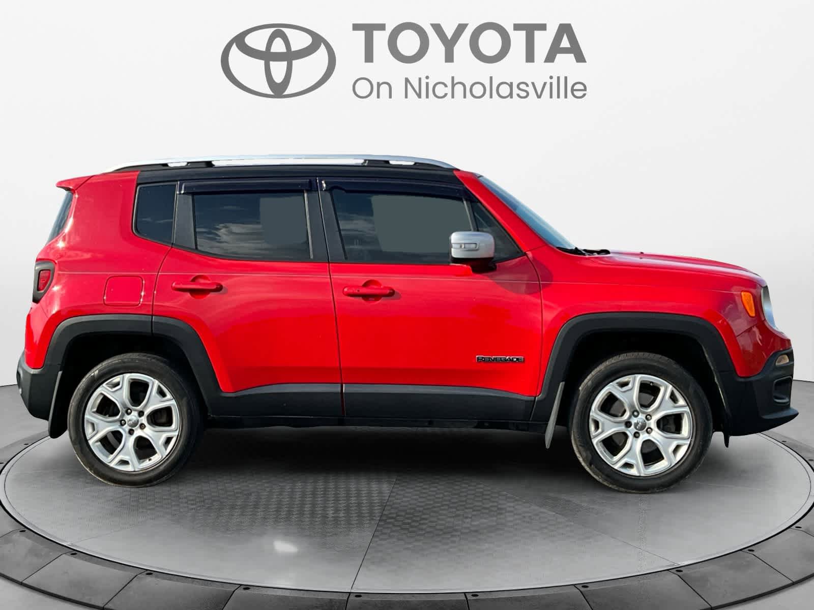 Used 2017 Jeep Renegade Limited AWD/4WD image 7