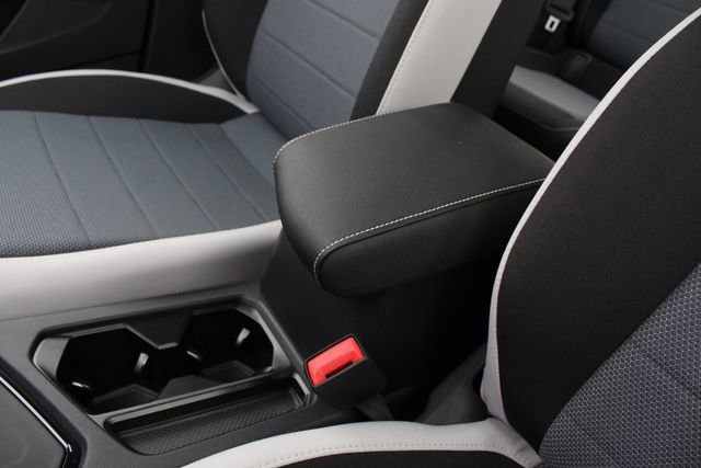 New 2026 Volkswagen Taos S FWD image 17