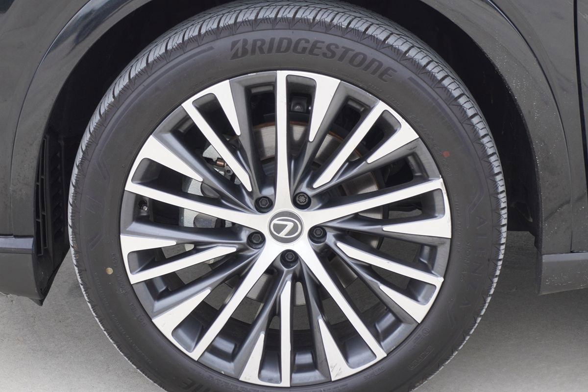 Used 2024 Lexus RX 350 Premium w/ Accessory Package (Z1) FWD image 4