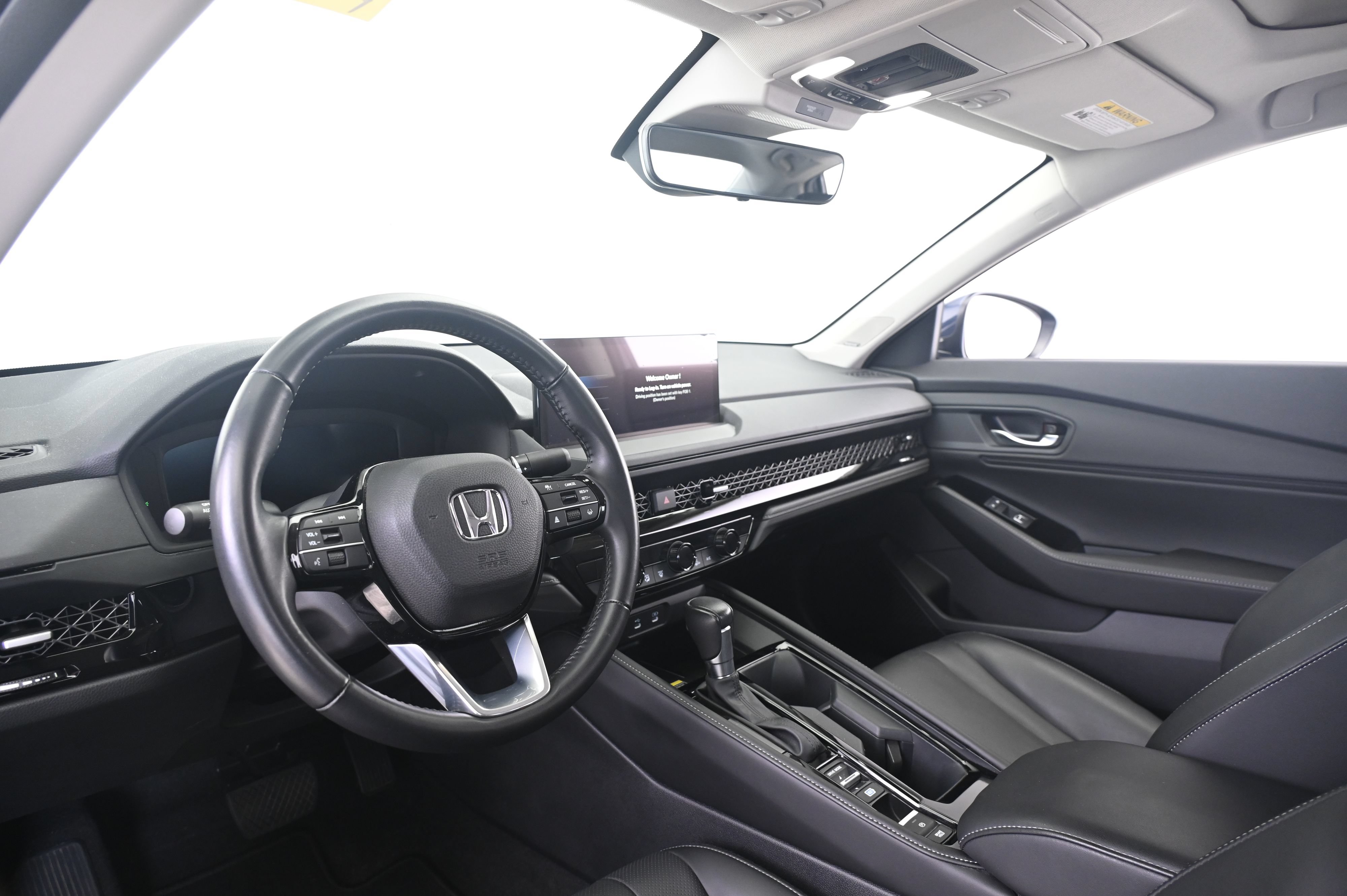 Used 2023 Honda Accord Touring image 4