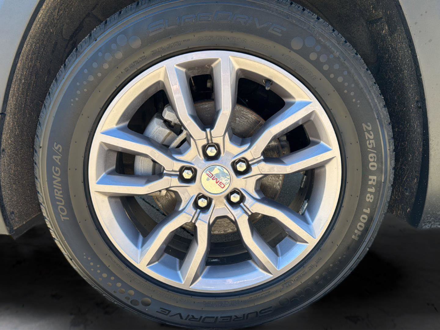 Used 2024 GMC Terrain SLT image 28