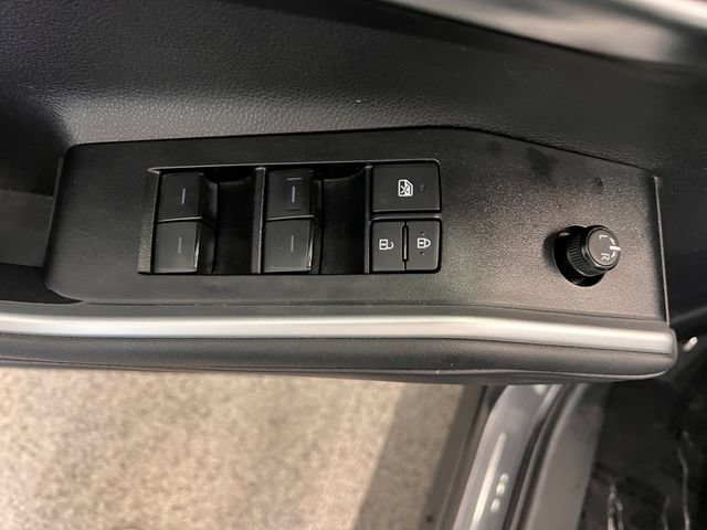 Used 2025 Toyota Highlander XSE AWD/4WD image 17