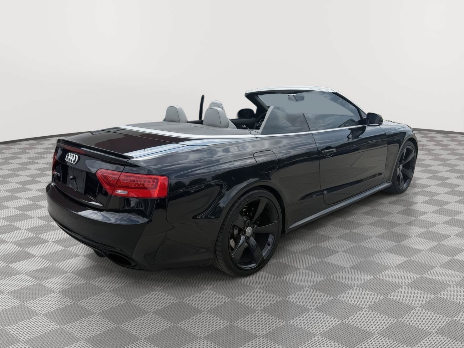 Used 2014 Audi RS 5 Cabriolet w/ Black Optic Package AWD/4WD image 7