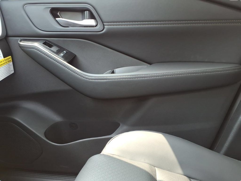 New 2026 Nissan Rogue SV FWD image 23