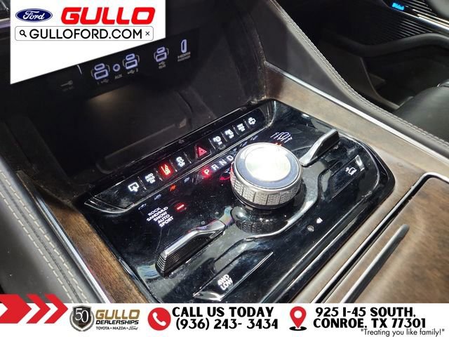 Used 2022 Jeep Grand Wagoneer Series II w/ Rear Seat Video Group 1 image 29