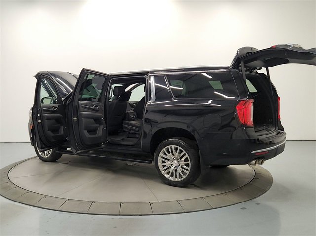 Used 2023 GMC Yukon XL Denali image 13