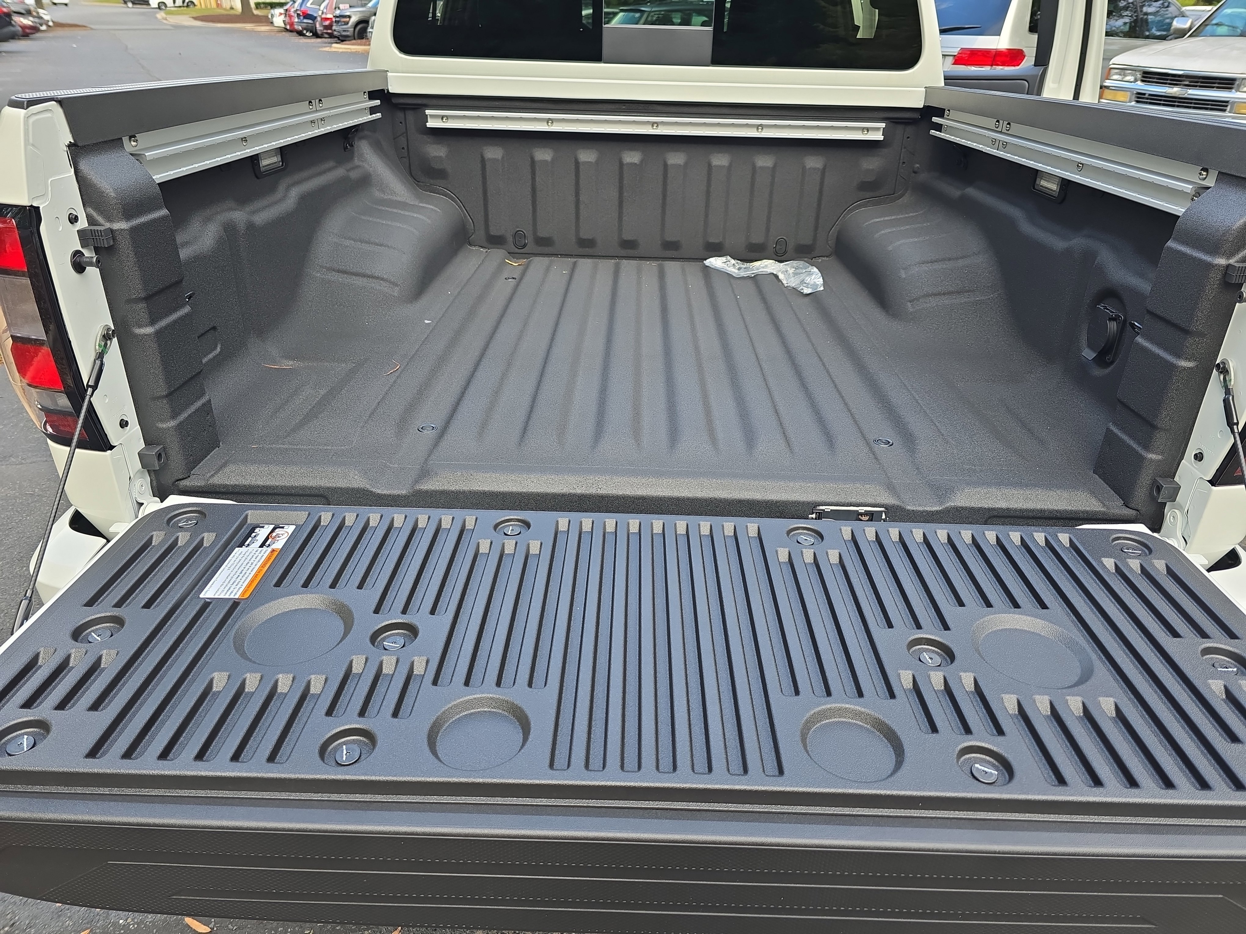 New 2026 Nissan Frontier PRO-4X image 13
