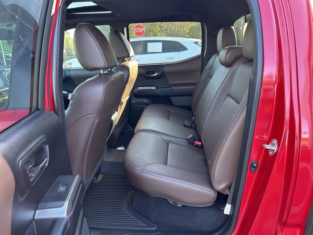 Used 2017 Toyota Tacoma Limited image 12