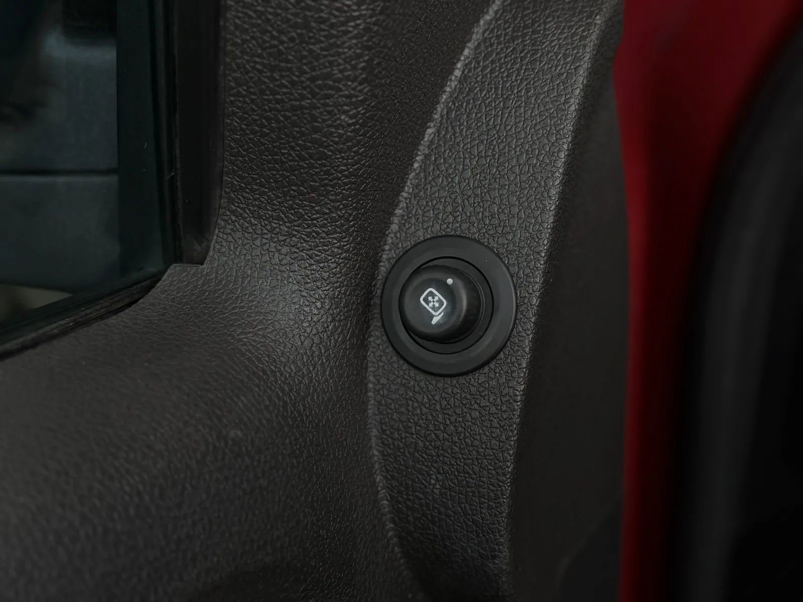 Used 2010 Ford Explorer Eddie Bauer image 26