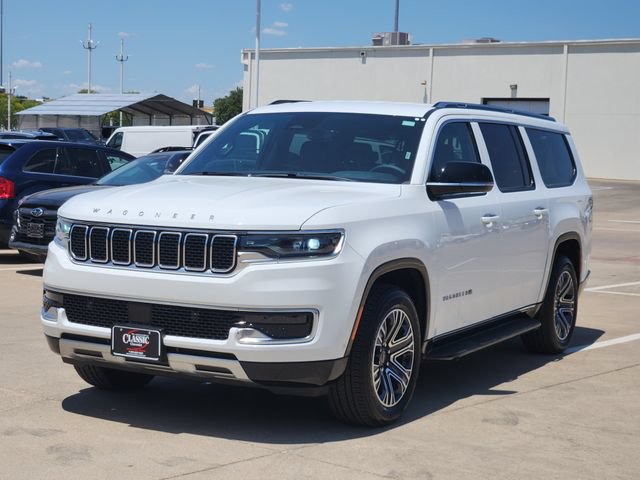 Used 2025 Jeep Wagoneer L Series II AWD/4WD image 11
