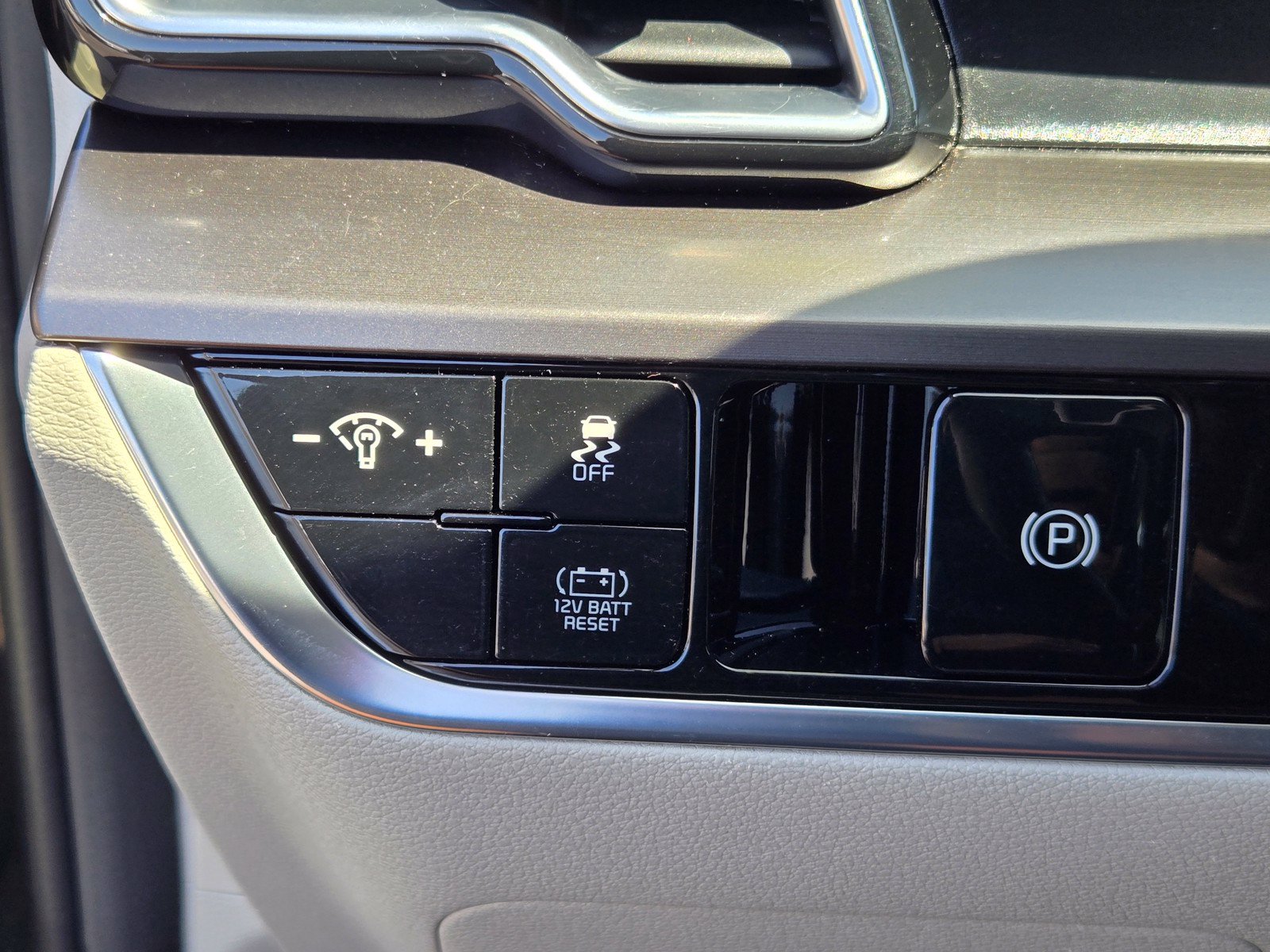 Certified 2023 Kia Sportage EX AWD/4WD image 25