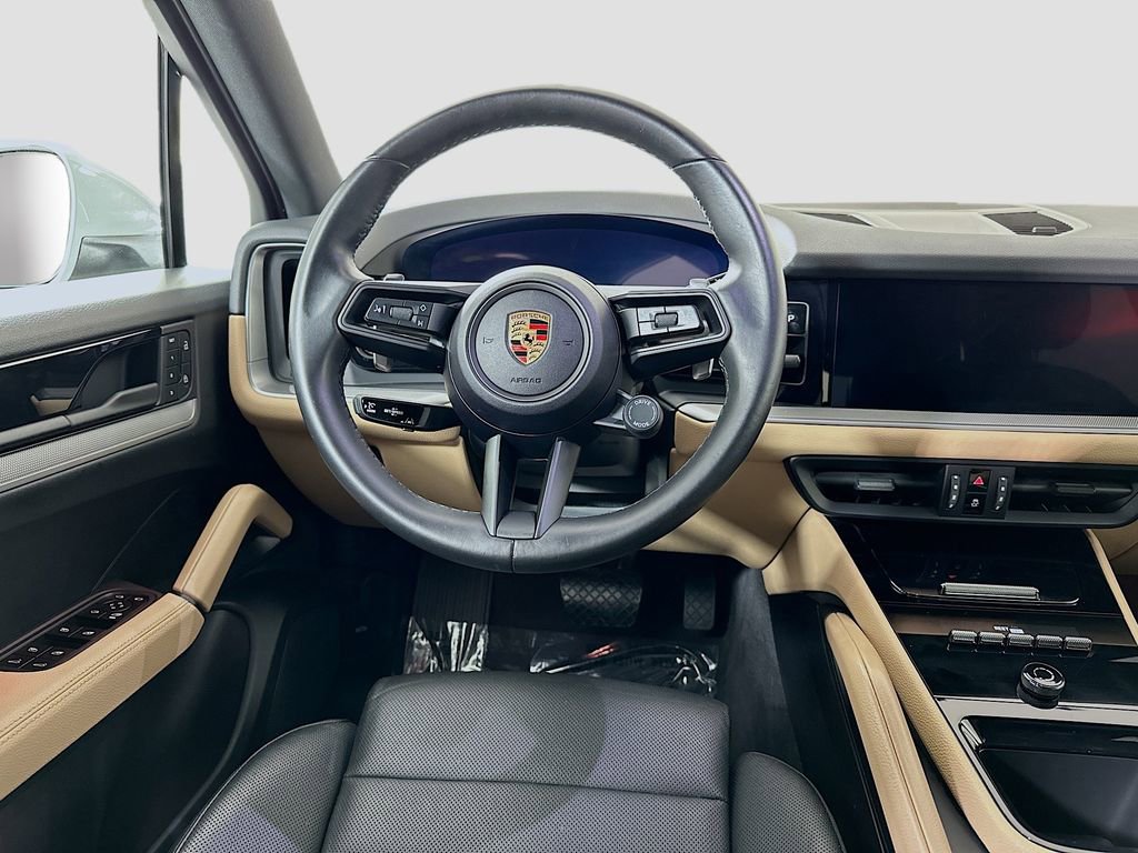 Certified 2024 Porsche Cayenne AWD/4WD image 24