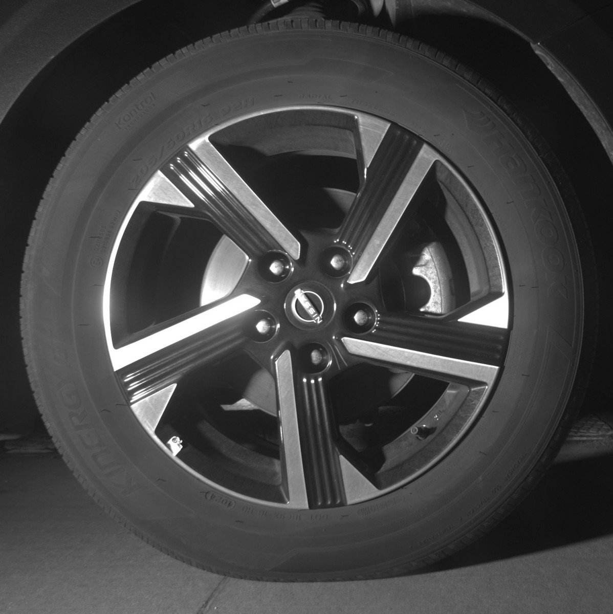 Used 2025 Nissan Sentra SV FWD image 13