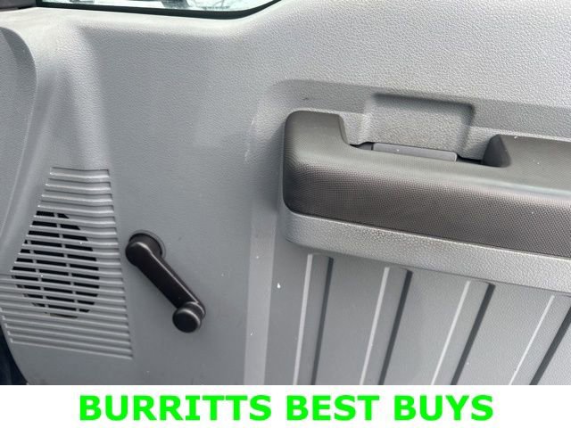 Used 2013 Ford F550 4x4 SuperCab Super Duty w/ Snow Plow Prep Pkg image 18