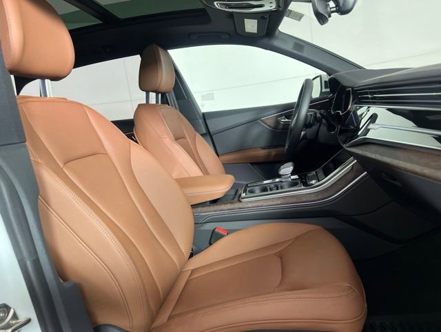 Certified 2025 Audi Q8 Premium Plus w/ Premium Plus Package AWD/4WD image 15