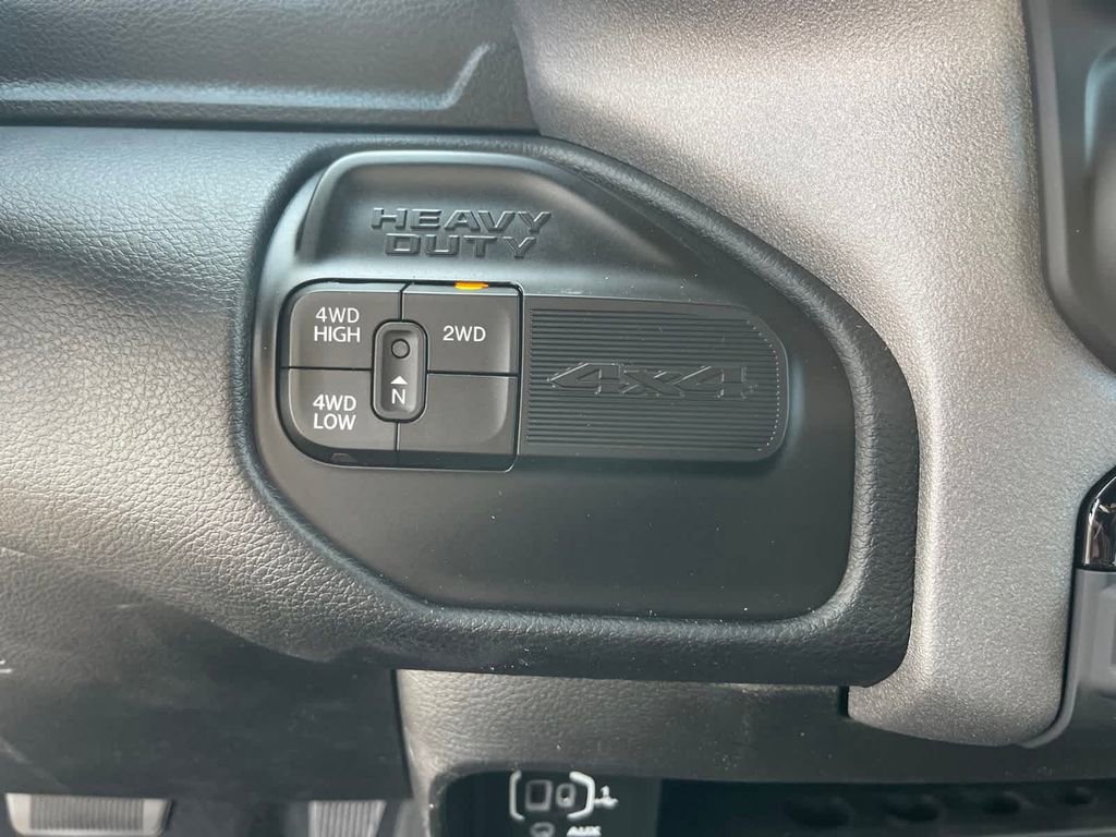 Used 2024 RAM 3500 Tradesman w/ Chrome Appearance Group image 26