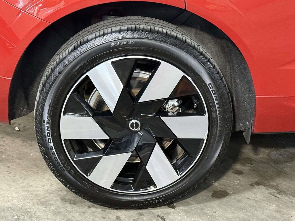 Used 2024 Volvo XC60 T8 Plus w/ Protection Package Premier image 13